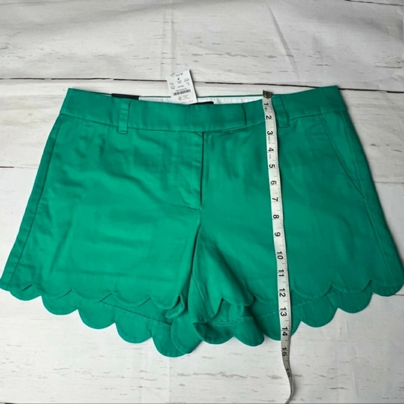 J.Crew Womens Green Scalloped Hem Shorts Sz 10 - Picture 3 of 4